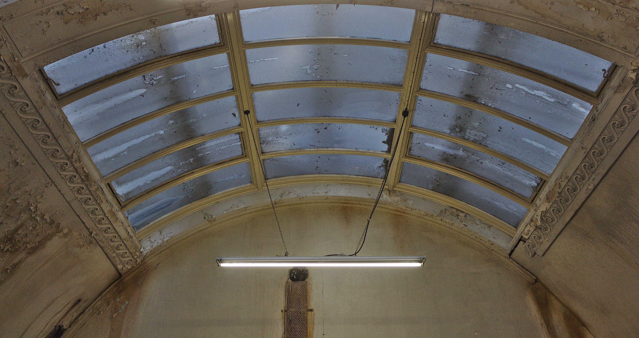 : Arched ceiling, with curved glass panels, in one of the basement offices of the Liverpool Cotton Exchange. Its the cotton ceiling, get it?